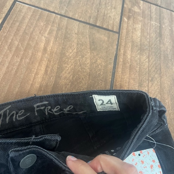 NWT we the free FREE PEOPLE avery bermuda short black size 24 - Picture 4 of 6